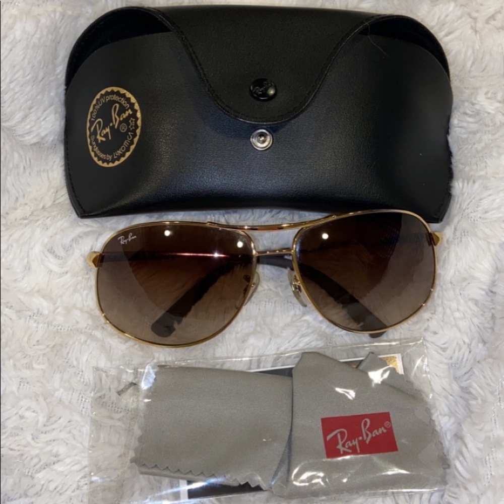 Like-new condition! Men’s Ray Ban Sunglasses
